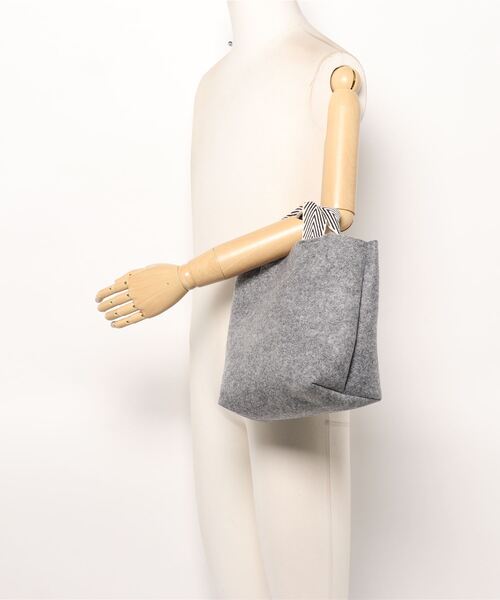 PUAL CE CIN（ピュアルセシン）の「リサイクルポリエステルＢＡＧ（トートバッグ・レディース・グリーン/ブラック/グレー・FREE）」の7枚目の写真