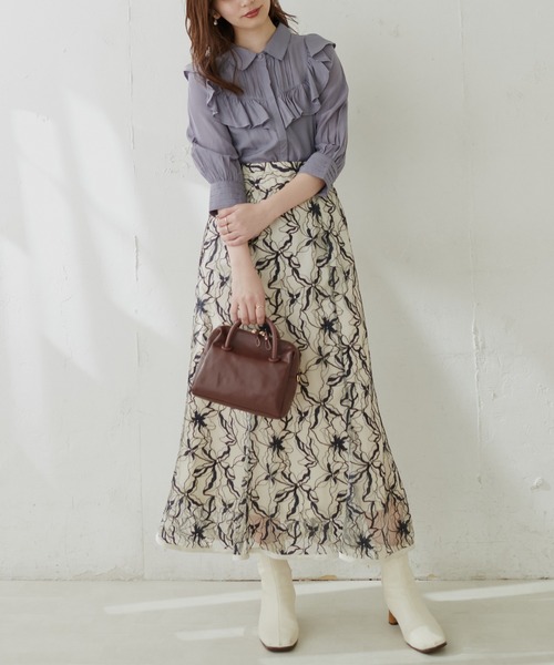 natural couture(ナチュラルクチュール)の「【WEB限定】ピンタック×フリルデザインブラウス(シャツ/ブラウス・レディース・オフホワイト/ブラック/サックスブルー/グレイッシュベージュ/ストライプ・FREE)」の20枚目の写真