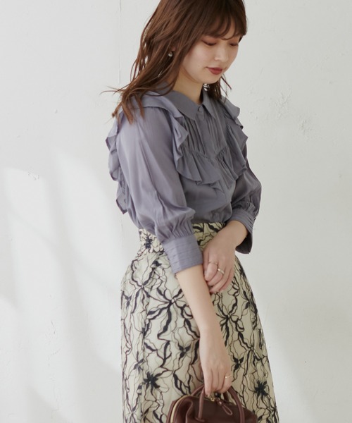 natural couture(ナチュラルクチュール)の「【WEB限定】ピンタック×フリルデザインブラウス(シャツ/ブラウス・レディース・オフホワイト/ブラック/サックスブルー/グレイッシュベージュ/ストライプ・FREE)」の19枚目の写真