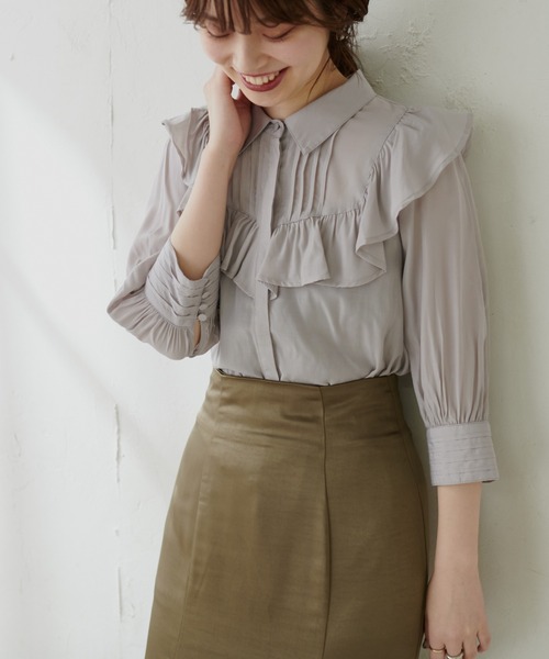 natural couture(ナチュラルクチュール)の「【WEB限定】ピンタック×フリルデザインブラウス(シャツ/ブラウス・レディース・オフホワイト/ブラック/サックスブルー/グレイッシュベージュ/ストライプ・FREE)」の15枚目の写真