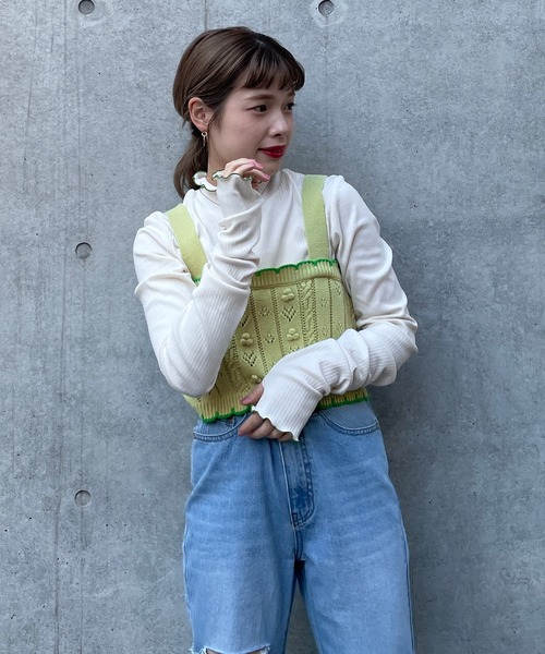 w closet(ダブルクローゼット)の「ポプコン付きスカラップ配色ビスチェ(ニット/セーター・レディース・オフホワイト/ライム・FREE)」の14枚目の写真