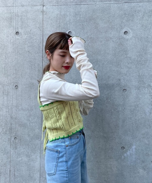 w closet(ダブルクローゼット)の「ポプコン付きスカラップ配色ビスチェ(ニット/セーター・レディース・オフホワイト/ライム・FREE)」の15枚目の写真