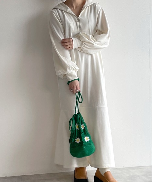 w closet（ダブルクローゼット）の「ハーフZIPスウェットマーメイドワンピース（ワンピース・レディース・グリーン/アイボリー/スミクロ/オレンジ・FREE）」の9枚目の写真