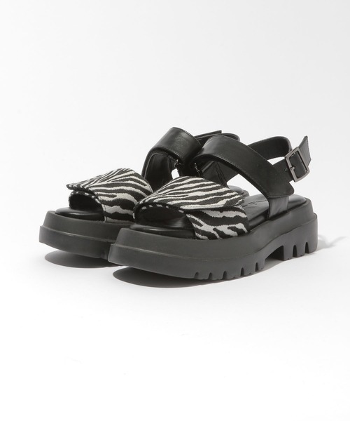 niko and...（ニコアンド）の「オリジナルボリュームサンダル（サンダル・レディース・ブラック/アイボリー/その他1・SMALL/MEDIUM/LARGE）」の3枚目の写真