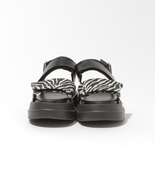 niko and...（ニコアンド）の「オリジナルボリュームサンダル（サンダル・レディース・ブラック/アイボリー/その他1・SMALL/MEDIUM/LARGE）」の4枚目の写真