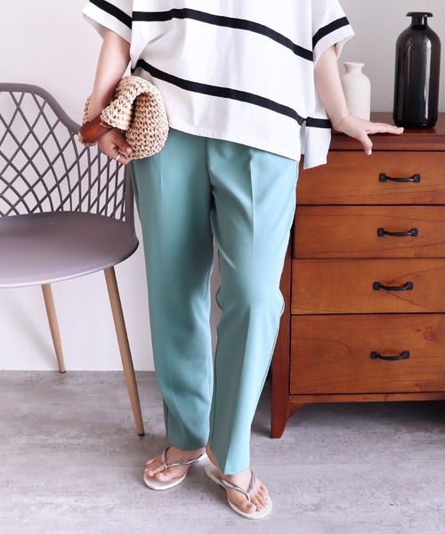 reca（レカ）の「美シルエットジョーゼットテーパードパンツ（スラックス・レディース・ブラック/ベージュ/ブルー/グリーン/ダークグリーン/パープル/グリーン系1/グリーン系2/ラベンダー・M/L）」の5枚目の写真