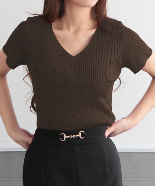 Julia Boutique（ジュリアブティック）の「Vネック・パーソナルカラー半袖ニットトップス/22150（ニット/セーター・レディース・ピンク/マスタード/ネイビー/ライトブルー/カーキ/ラベンダー/パープル/アイボリー/レッド/ブラウン/グリーン/ホワイト/ライトグリーン/ブルー/ブラック/イエロー/ベージュ/パープル系/オレンジ/ピンク系・ONE）」の5枚目の写真