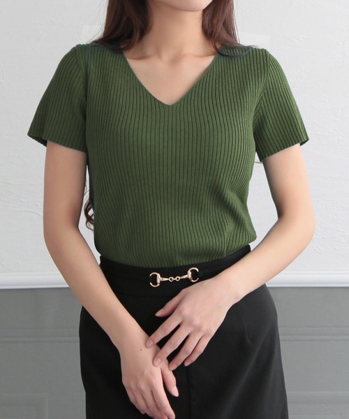 Julia Boutique（ジュリアブティック）の「Vネック・パーソナルカラー半袖ニットトップス/22150（ニット/セーター・レディース・ピンク/マスタード/ネイビー/ライトブルー/カーキ/ラベンダー/パープル/アイボリー/レッド/ブラウン/グリーン/ホワイト/ライトグリーン/ブルー/ブラック/イエロー/ベージュ/パープル系/オレンジ/ピンク系・ONE）」の7枚目の写真