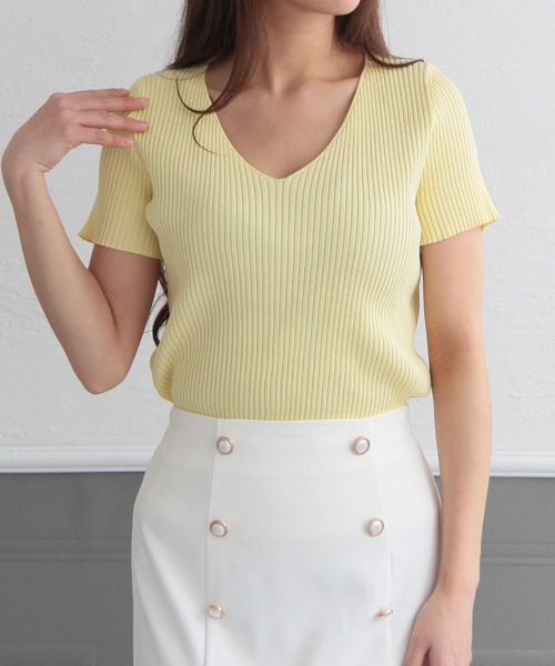 Julia Boutique（ジュリアブティック）の「Vネック・パーソナルカラー半袖ニットトップス/22150（ニット/セーター・レディース・ピンク/マスタード/ネイビー/ライトブルー/カーキ/ラベンダー/パープル/アイボリー/レッド/ブラウン/グリーン/ホワイト/ライトグリーン/ブルー/ブラック/イエロー/ベージュ/パープル系/オレンジ/ピンク系・ONE）」の16枚目の写真