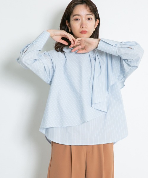 KBF（ケイビーエフ）の「アシメマントブラウス（シャツ/ブラウス・レディース・オフホワイト/ベージュ系その他/ブルー系その他/ブラック・ONE）」の4枚目の写真