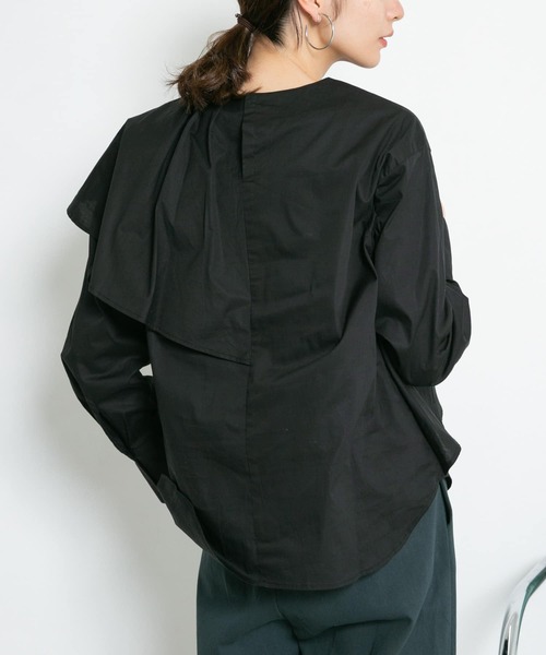 KBF（ケイビーエフ）の「アシメマントブラウス（シャツ/ブラウス・レディース・オフホワイト/ベージュ系その他/ブルー系その他/ブラック・ONE）」の12枚目の写真