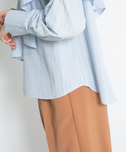 KBF（ケイビーエフ）の「アシメマントブラウス（シャツ/ブラウス・レディース・オフホワイト/ベージュ系その他/ブルー系その他/ブラック・ONE）」の9枚目の写真