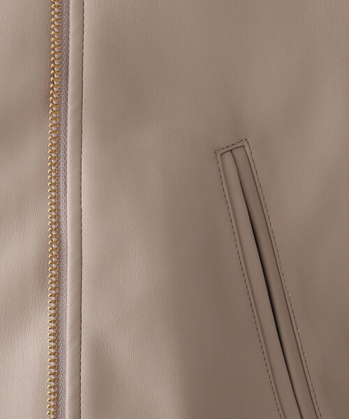 OPAQUE.CLIP（オペークドットクリップ）の「◆シンセティックレザー ライダースジャケット（ライダースジャケット・レディース・ベージュ/ブラック・40/36/34/42/38）」の11枚目の写真