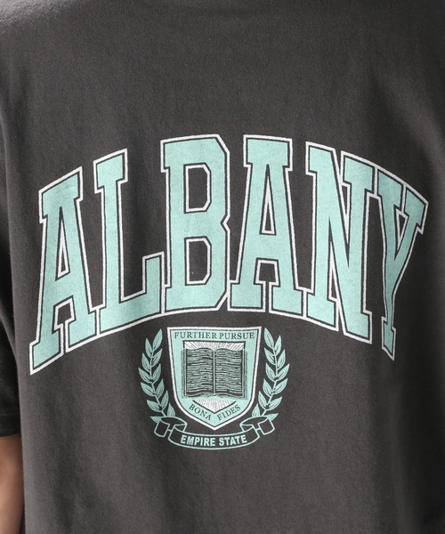 niko and...(ニコアンド)の「カレッジロゴワイドTシャツ(Tシャツ/カットソー・レディース・ピンク/クリーム/ナチュラル/チャコール/オフホワイト/レッド/グリーン・MEDIUM/LARGE)」の19枚目の写真