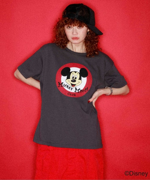 AVIREX（アヴィレックス）の「AVIREX/MICKEY MOUSE CLUB T-SHIRT/ アヴィレックス/ミッキーマウス クラブティーシャツ（Tシャツ/カットソー・レディース・ホワイト/チャコールグレー・FREE）」の2枚目の写真
