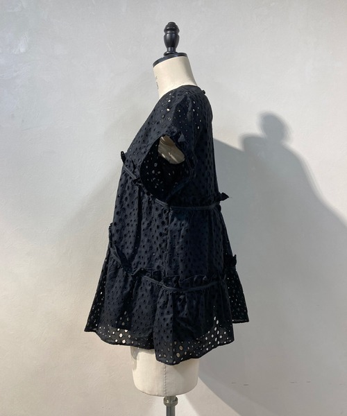 Sono(ソーノ)の「【SONO/ソーノ】ティアードフレア エンブロイダリーブラウス(シャツ/ブラウス・レディース・ホワイト/ブラック・1)」の7枚目の写真