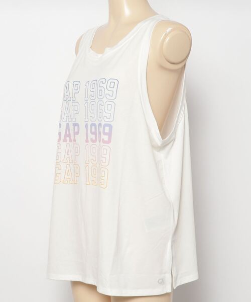 GAP(ギャップ)の「GapFit GAPロゴ マッスルタンクトップ(Tシャツ/カットソー・レディース・ホワイト系その他・S/M/L/XS/XXS)」の3枚目の写真