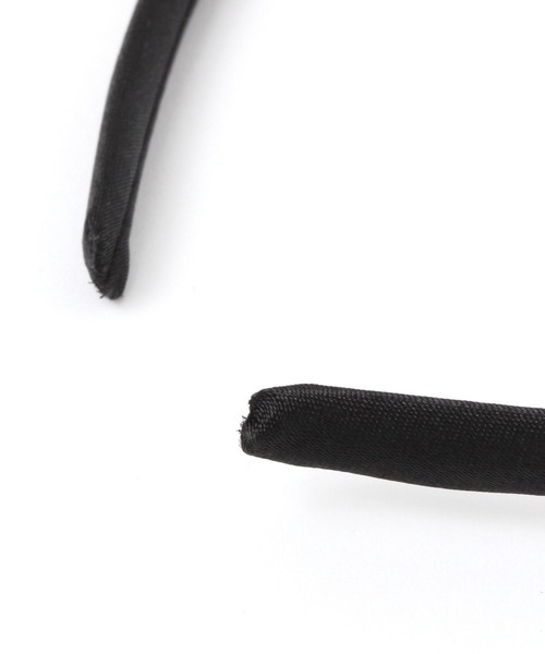 repipi armario（レピピ アルマリオ）の「サテンホソカチューシャ（カチューシャ・キッズ・ブラック/グレー/グリーン・FREE）」の6枚目の写真