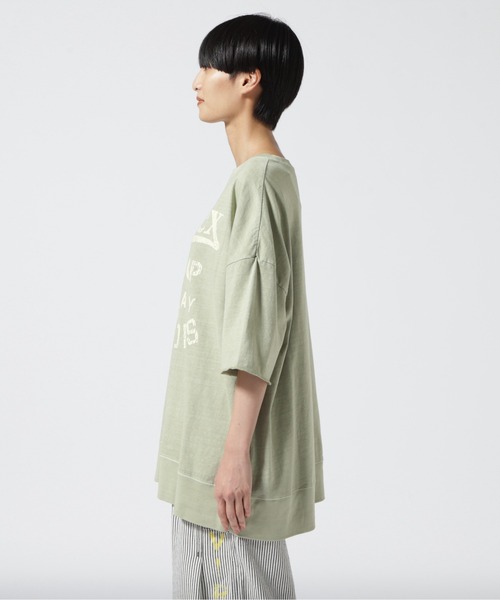 AVIREX（アヴィレックス）の「≪直営店限定≫PRODUCT DYEING VINTAGE T-SHIRT/ プロダクトダイヴィンテージＴシャツ（Tシャツ/カットソー・レディース・ライトグリーン/グレー系その他3/チャコール・F）」の6枚目の写真