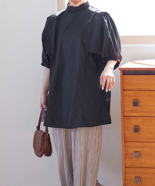 Isn't She?（イズントシー）の「ショルダータックボリュームスリーブブラウス（シャツ/ブラウス・レディース・ブラック/オフホワイト/パープル系・FREE）」の5枚目の写真