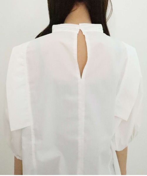 Isn't She?（イズントシー）の「ショルダータックボリュームスリーブブラウス（シャツ/ブラウス・レディース・ブラック/オフホワイト/パープル系・FREE）」の13枚目の写真