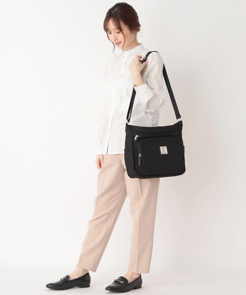 one'sterrace(ワンズテラス)の「anello CINNAMONショルダー(ショルダーバッグ・レディース・ブラック/ネイビー/ライトベージュ・99)」の19枚目の写真