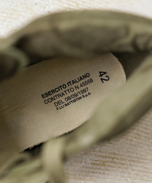 MILITARY（ミリタリー）の「実物 新品 デッドストック イタリア軍 トレーニングシューズ / スニーカー（スニーカー・メンズ・オリーブ・42）」の3枚目の写真