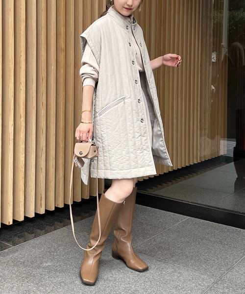 CAPRICIEUX LE'MAGE(カプリシューレマージュ)の「キルトベスト(ダウンベスト・レディース・ホワイト/グレイッシュベージュ・FREE)」の7枚目の写真