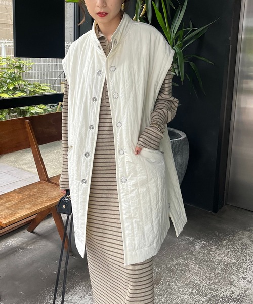 CAPRICIEUX LE'MAGE(カプリシューレマージュ)の「キルトベスト(ダウンベスト・レディース・ホワイト/グレイッシュベージュ・FREE)」の9枚目の写真