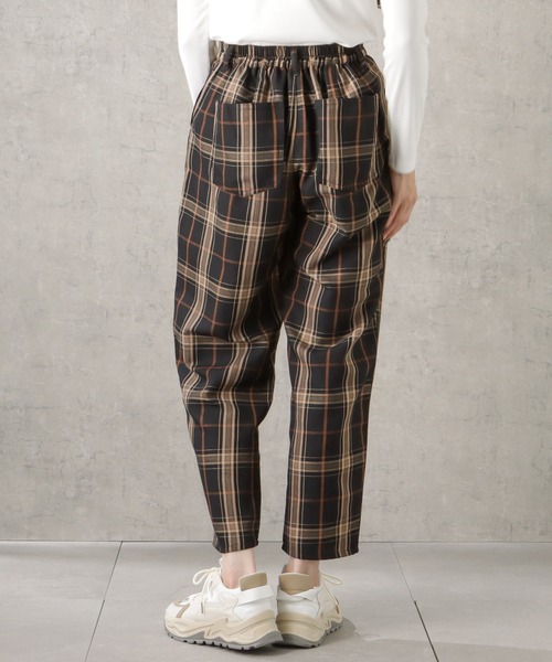 NAVY(ネイビー)の「バックゴムチェックスラウチパンツ(その他パンツ・レディース・ベージュ/グレー/ブラック・M/L)」の8枚目の写真
