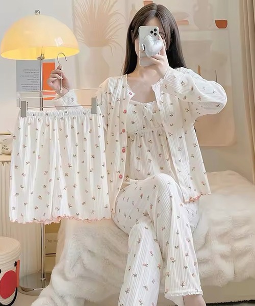 ammy.(エイミードット)の「【 ammy. / エイミードット 】 小花柄 4点セット ルームウェア / キャミソール トップス 半ズボン 長ズボン(ルームウェア/パジャマ・レディース・B/A/ブルー/ピンク/パープル・LARGE/MEDIUM)」の10枚目の写真