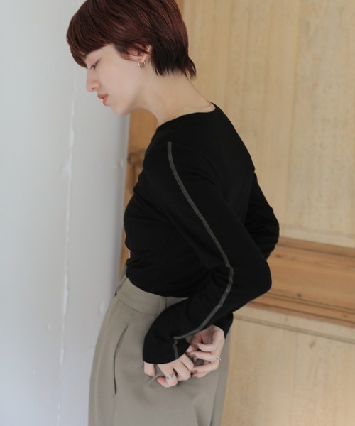 select MOCA(セレクトモカ)の「オーバーロックデザインカットソー(Tシャツ/カットソー・レディース・アイボリー/ブラック/グレイッシュベージュ・FREE)」の16枚目の写真