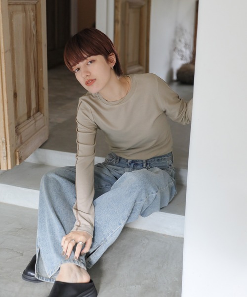 select MOCA(セレクトモカ)の「オーバーロックデザインカットソー(Tシャツ/カットソー・レディース・アイボリー/ブラック/グレイッシュベージュ・FREE)」の22枚目の写真