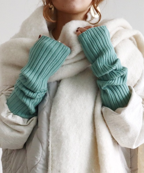 reca（レカ）の「リブニットアームウォーマー（アームカバー・レディース・アイボリー/トップグレー/グリーン/グレイッシュベージュ/ブラウン/ブラック・FREE）」の6枚目の写真