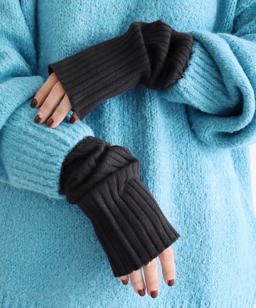 reca（レカ）の「リブニットアームウォーマー（アームカバー・レディース・アイボリー/トップグレー/グリーン/グレイッシュベージュ/ブラウン/ブラック・FREE）」の10枚目の写真