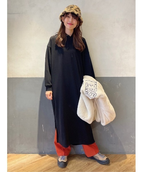 HONEYSUCKLE ROSE（ハニーサックルローズ）の「【HONEYSUCKLE ROSE】MOCOMOCOワンピース（ワンピース・レディース・ブルー/ブラック・M/L）」の19枚目の写真