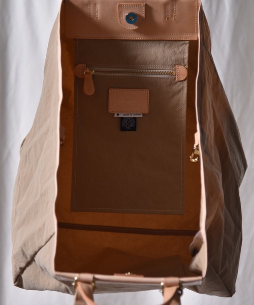 ALLAND（オルランド）の「【ALLAND オルランド】ブラウドルレザー+ KONBU-N ナイロン ハンモック トート バッグ  (M size) /A4サイズ（トートバッグ・レディース・ベージュ/ブラック・ONE SIZE）」の9枚目の写真