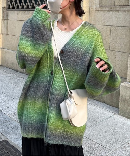 CPCM（シーピーシーエム）の「グラデーションBIGニットカーディガン（カーディガン/ボレロ・レディース・グリーン系その他/パープル/マスタード/グリーン・FREE）」の3枚目の写真