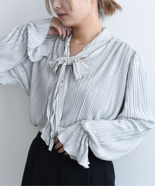 Eimee Law プリーツデザインブラウス Eimee Law（エイミーロウ）の「プリーツデザインBL（シャツ