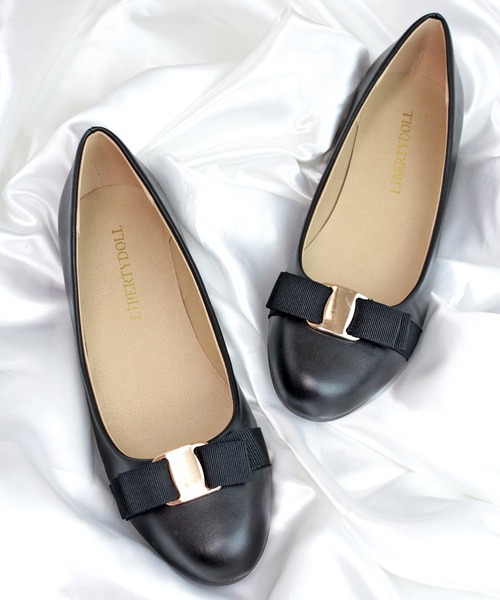 LibertyDoll（リバティードール）の「フラットリボンパンプス（パンプス・レディース・アイボリー/グレー/ブラック/ダークブラウン/ベージュ/ブラック系その他/ネイビー/モスグリーン/オレンジ/レッド/マスタード/ゴールド系1/シルバー系1・S/SS/3L/L/M/LL）」の3枚目の写真