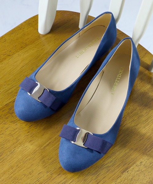 LibertyDoll（リバティードール）の「フラットリボンパンプス（パンプス・レディース・アイボリー/グレー/ブラック/ダークブラウン/ベージュ/ブラック系その他/ネイビー/モスグリーン/オレンジ/レッド/マスタード/ゴールド系1/シルバー系1・S/SS/3L/L/M/LL）」の8枚目の写真