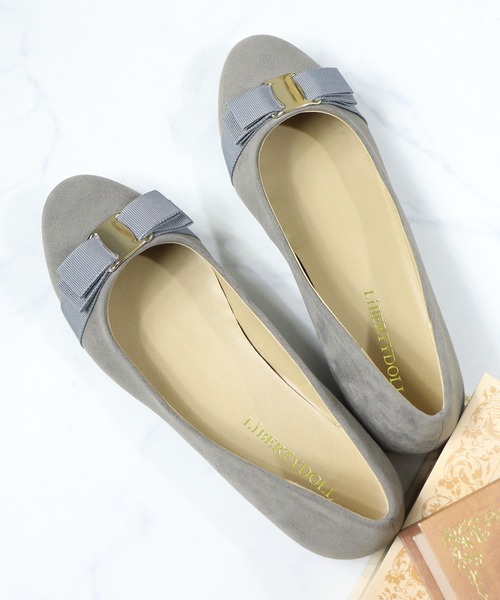 LibertyDoll（リバティードール）の「フラットリボンパンプス（パンプス・レディース・アイボリー/グレー/ブラック/ダークブラウン/ベージュ/ブラック系その他/ネイビー/モスグリーン/オレンジ/レッド/マスタード/ゴールド系1/シルバー系1・S/SS/3L/L/M/LL）」の17枚目の写真