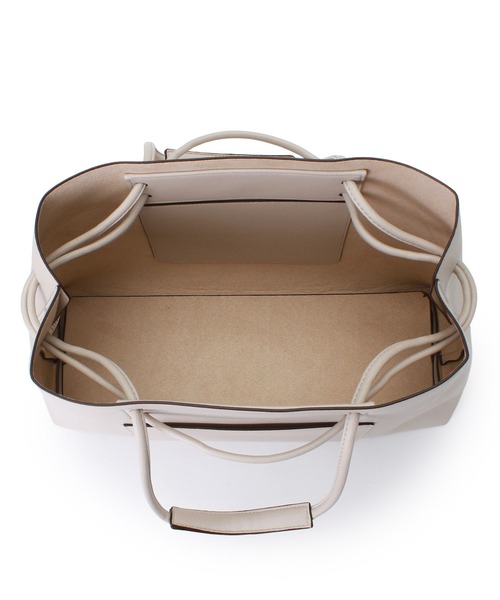 LUGG NAGG(ラグナグ)の「【adottona/アドット】シンプル変形トートバッグ【軽量】(トートバッグ・レディース・ブラック/オフホワイト/ベージュ・FREE)」の19枚目の写真