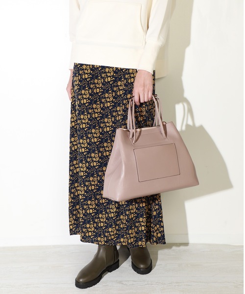LUGG NAGG(ラグナグ)の「【adottona/アドット】シンプル変形トートバッグ【軽量】(トートバッグ・レディース・ブラック/オフホワイト/ベージュ・FREE)」の17枚目の写真