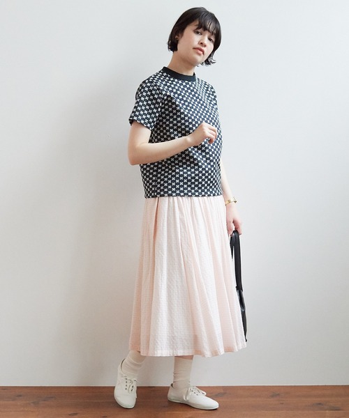 bulle de savon（ビュルデサボン）の「4つ花ジャカード Tシャツ（T