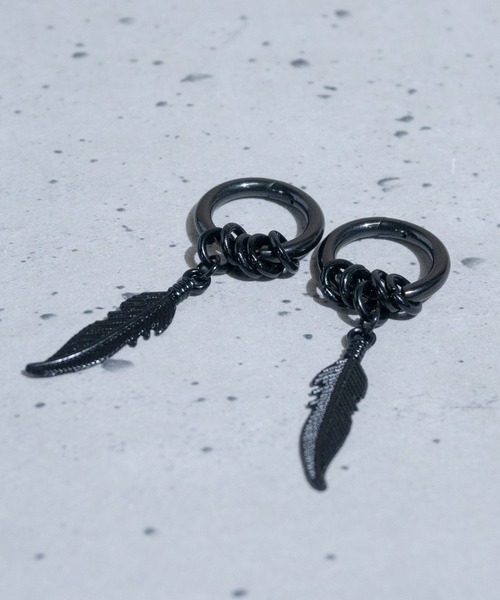 JOHN'S CLOSET(ジョンズクローゼット)の「【40】ステンレス デザインピアス 〔両耳用〕(2個セット)(ピアス(両耳用)・メンズ・ブラック/ゴールド/シルバー/ブラック系その他/シルバー系その他2/シルバー系その他/シルバー系その他5/ブラック系その他4/ブラック系その他3/シルバー系その他6/ブラック系その他5/ゴールド系その他2/ゴールド系その他3/ブラック系その他2/シルバー系その他7/シルバー系その他3/シルバー系その他4/ゴールド系その他・FREE)」の6枚目の写真