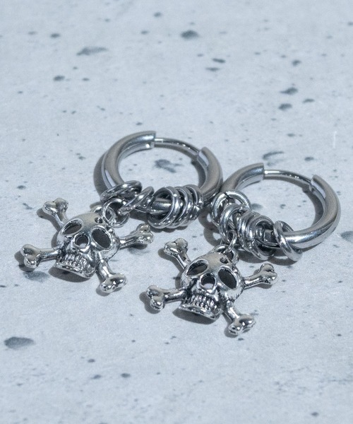 JOHN'S CLOSET(ジョンズクローゼット)の「【40】ステンレス デザインピアス 〔両耳用〕(2個セット)(ピアス(両耳用)・メンズ・ブラック/ゴールド/シルバー/ブラック系その他/シルバー系その他2/シルバー系その他/シルバー系その他5/ブラック系その他4/ブラック系その他3/シルバー系その他6/ブラック系その他5/ゴールド系その他2/ゴールド系その他3/ブラック系その他2/シルバー系その他7/シルバー系その他3/シルバー系その他4/ゴールド系その他・FREE)」の13枚目の写真
