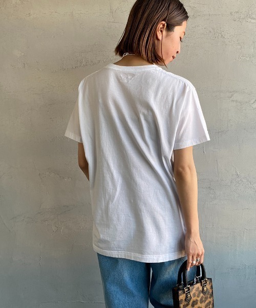 HANES（ヘインズ）の「[HANES/ヘインズ] 2P ジャパンフィット クルーネックパックTシャツ（Tシャツ/カットソー・レディース・ホワイト・S/M/L/XL）」の21枚目の写真