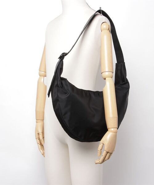 yorozu(ヨロズ)の「EX. Kirihana Shoulder Limonta/Weinheimer Leder(ショルダーバッグ・メンズ・ブラック・FREE)」の2枚目の写真