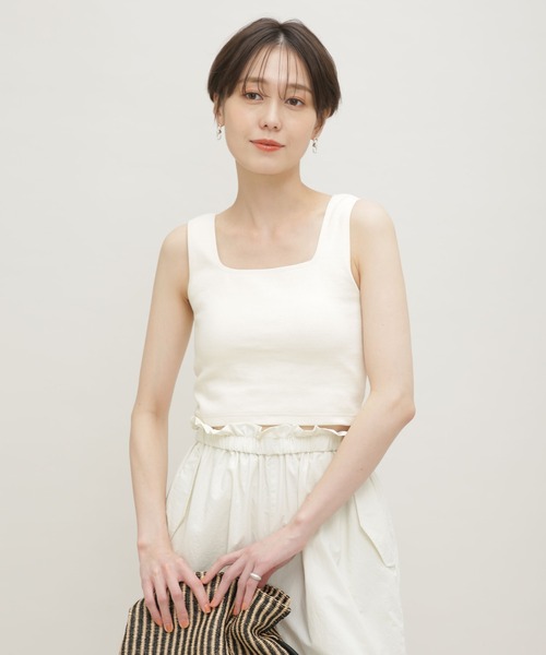 NANO universe（ナノユニバース）の「LB.03/カップ付きクロップドスクエアタンクトップ（タンクトップ・レディース・オフホワイト/ブルー/ブラック・Ⅰ/Ⅱ）」の2枚目の写真